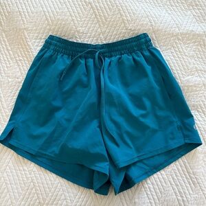 Lululemon pace rival high rise 3” short